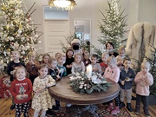 Vaikai viešėjo Kalėdų rezidencijoje